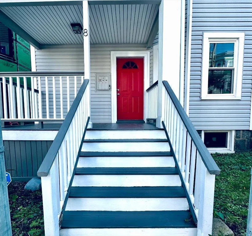 3 bed, 1 bath apartment for rent at 8 Groom St Unit 3, Dorchester