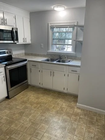 2 bed, 1 bath apartment for rent at 8 Groton Harvard Rd Unit 4, Ayer — photo 6 of 12