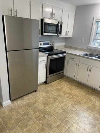 2 bed, 1 bath apartment for rent at 8 Groton Harvard Rd Unit 4, Ayer — photo 7 of 12