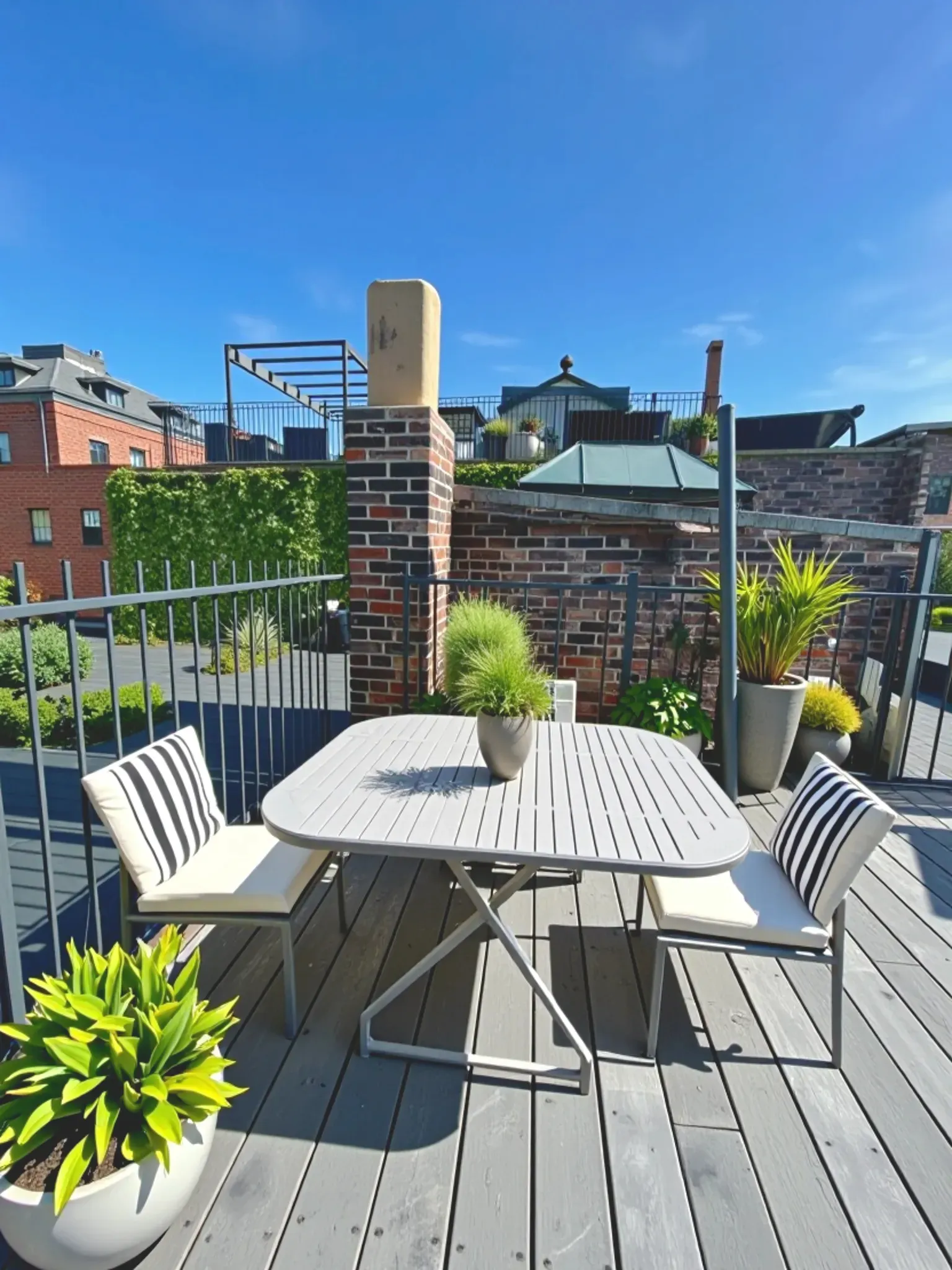 2 bed, 1 bath apartment for rent at 8 Grove St Unit 4, Beacon Hill — photo 2 of 23