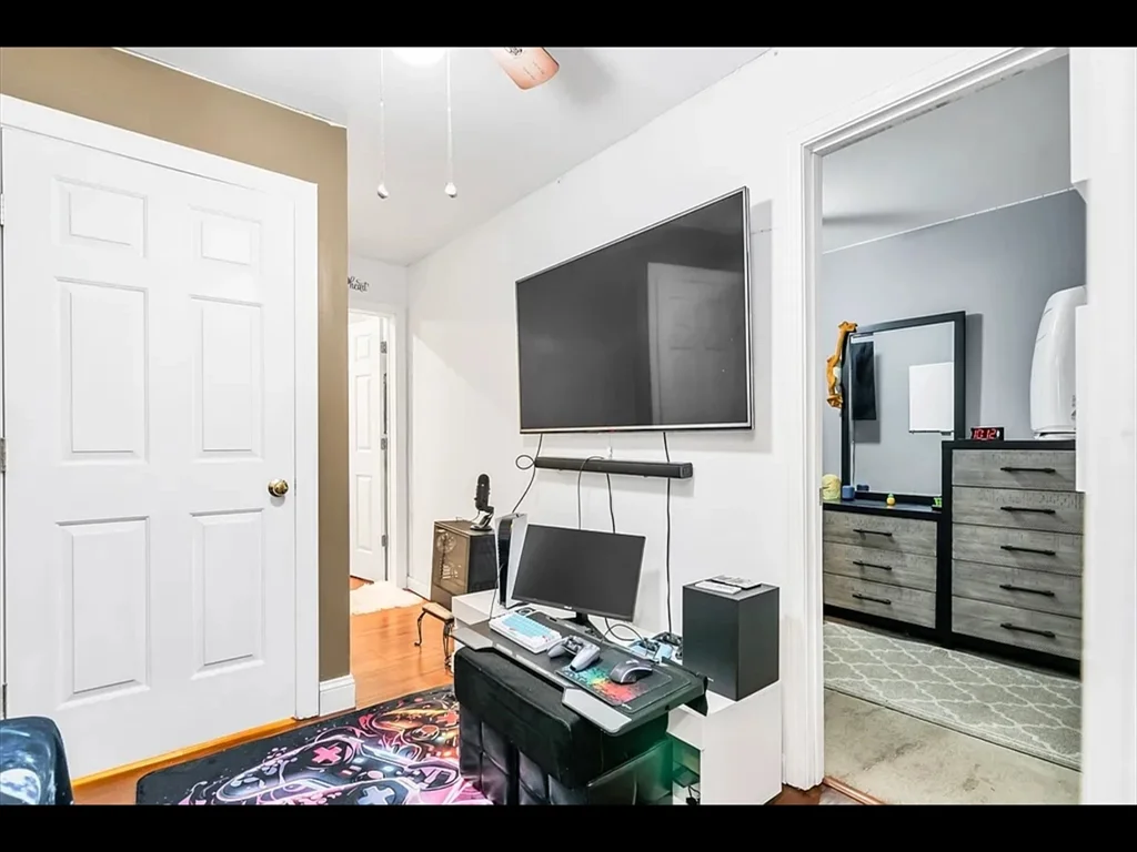 3 bed, 2 bath apartment for rent at 8 Hall St Unit 8, Lawrence — photo 20 of 31
