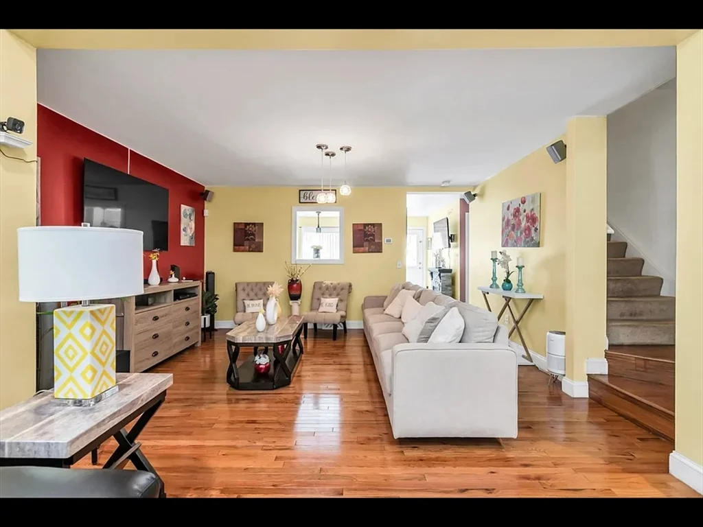 3 bed, 2 bath apartment for rent at 8 Hall St Unit 8, Lawrence — photo 7 of 31