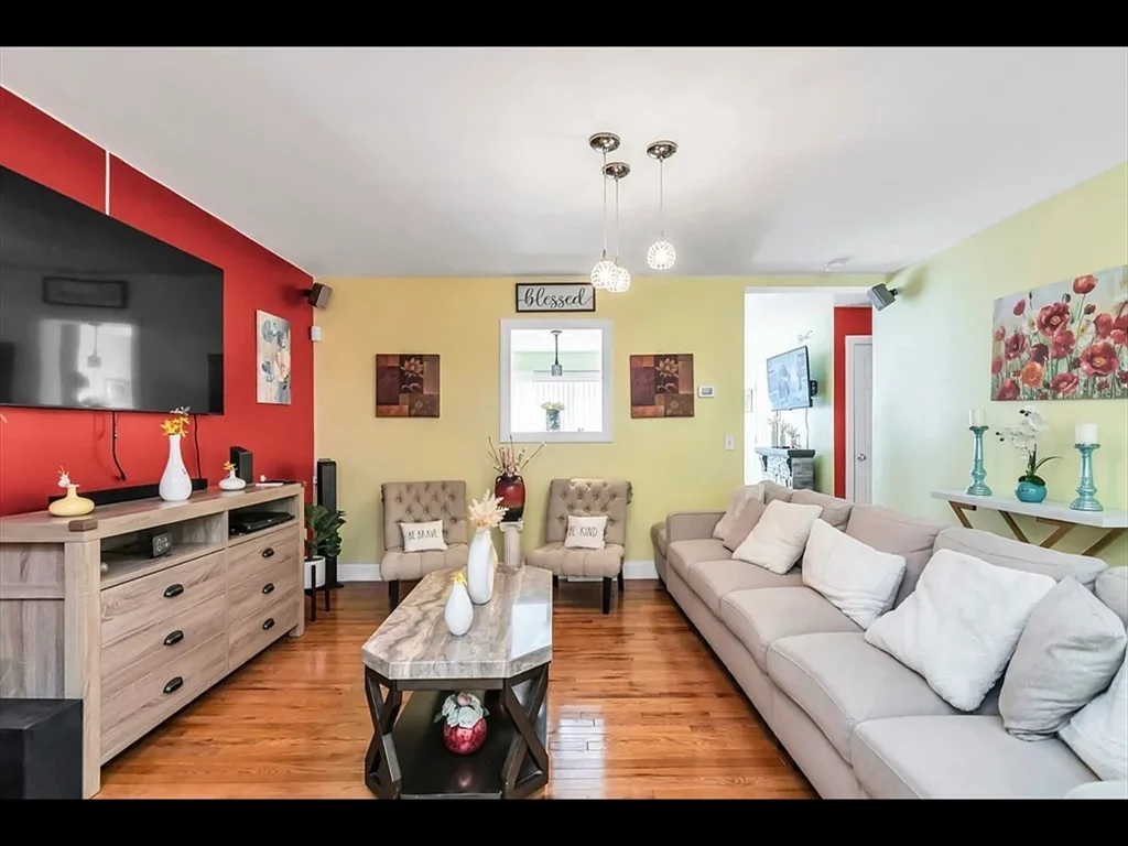 3 bed, 2 bath apartment for rent at 8 Hall St Unit 8, Lawrence — photo 10 of 31