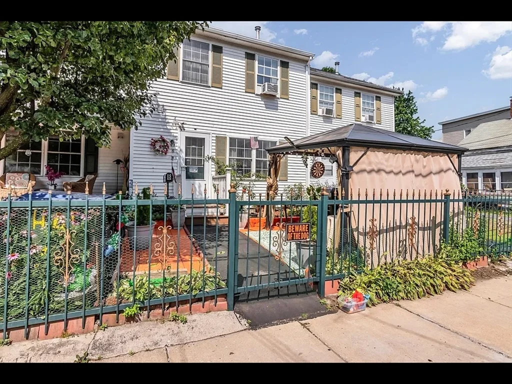 3 bed, 2 bath apartment for rent at 8 Hall St Unit 8, Lawrence — photo 1 of 31
