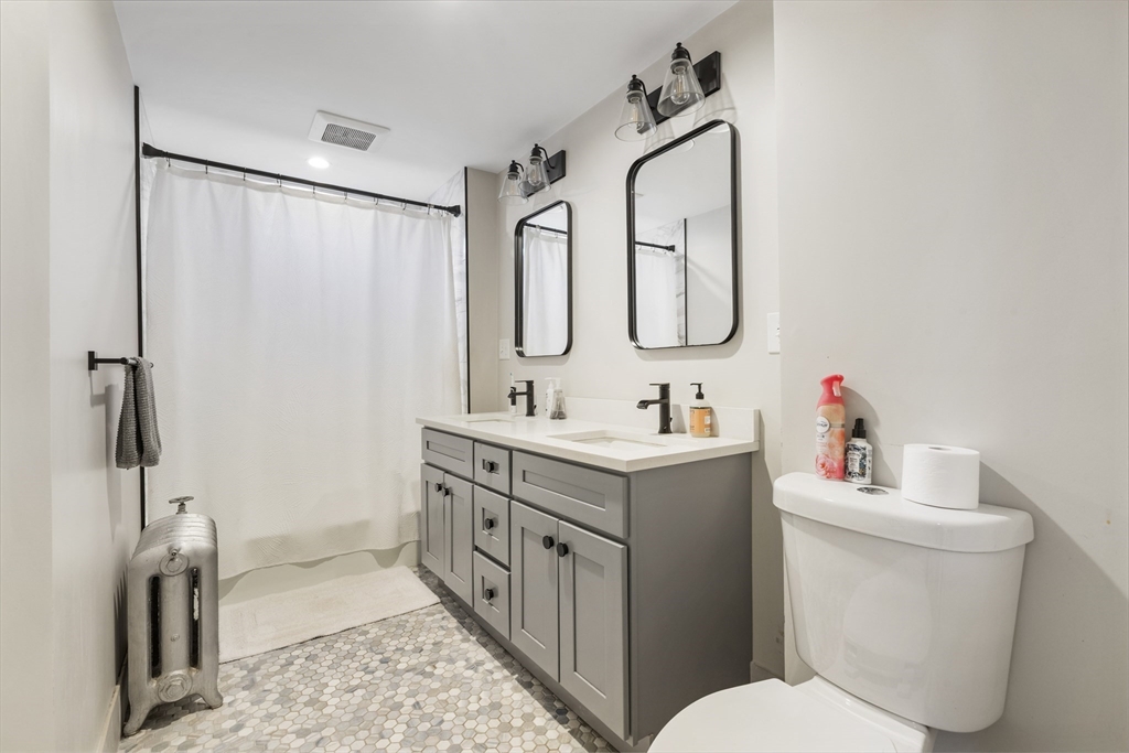 3 bed, 1 bath apartment for rent at 8 Hallet Unit 2, Dorchester — photo 16 of 22