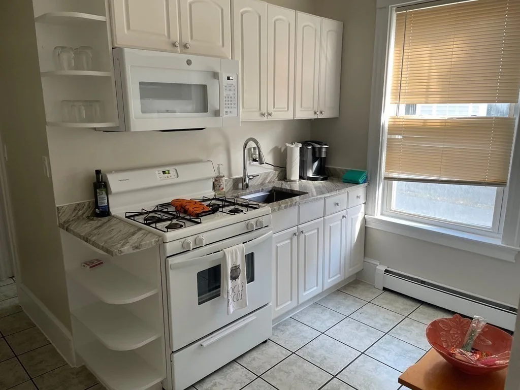 1 bed, 1 bath apartment for rent at 8 Hancock St Unit 1L, Salem — photo 6 of 12