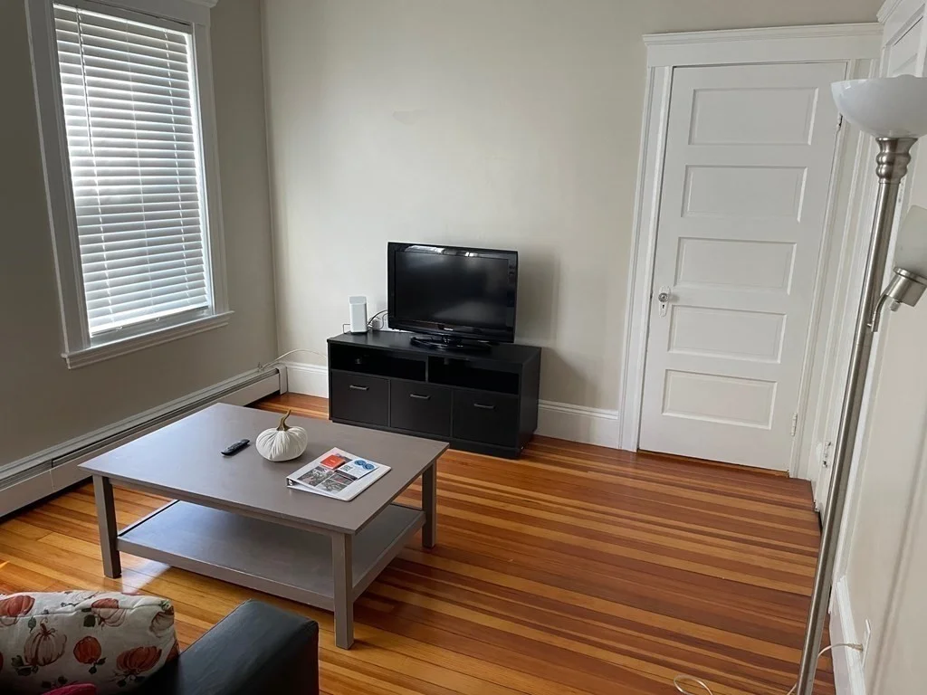 1 bed, 1 bath apartment for rent at 8 Hancock St Unit 1L, Salem — photo 3 of 12