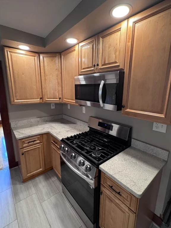 2 bed, 1 bath apartment for rent at 8 Harding St Unit B, Broadmeadow Brook — photo 3 of 18