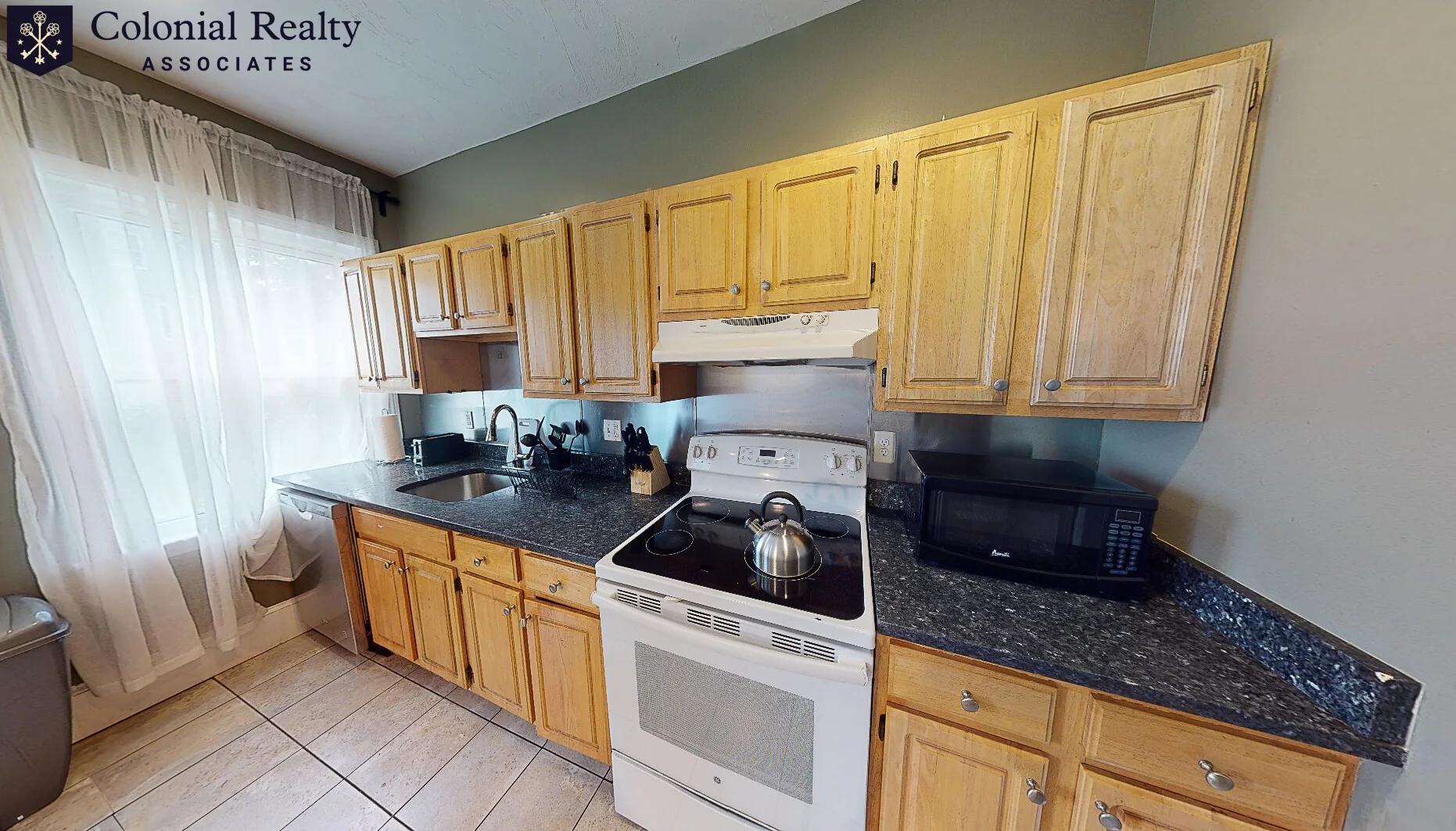 6 bed, 2 bath apartment for rent at 8 Haskell St Unit 2, Allston — photo 15 of 50