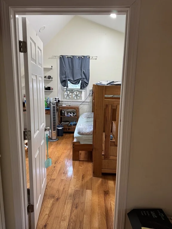 4 bed, 2 bath apartment for rent at 8 Heritage Rd Unit 1, Pelham — photo 6 of 13