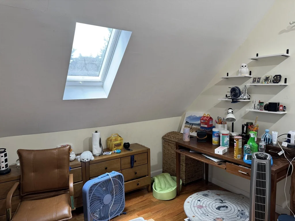 4 bed, 2 bath apartment for rent at 8 Heritage Rd Unit 1, Pelham — photo 7 of 13