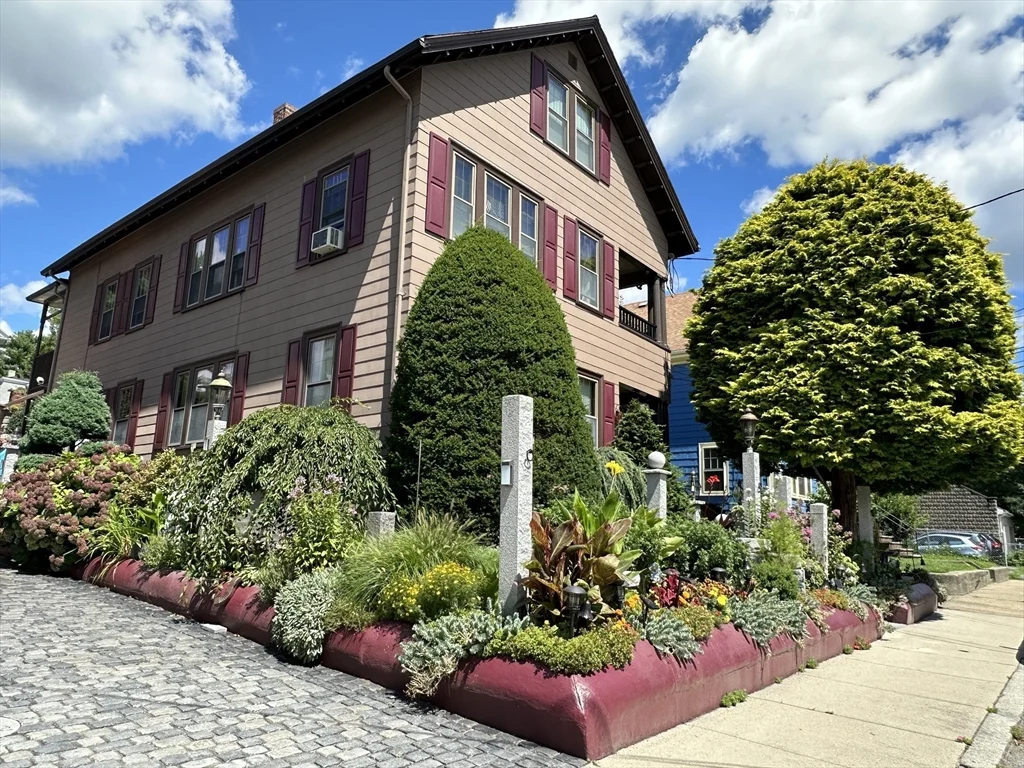 2 bed, 1 bath apartment for rent at 8 Hersey St Unit 3, Glenwood — photo 1 of 14