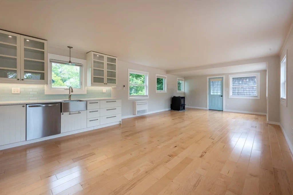 2 bed, 1 bath apartment for rent at 8 Hideaway Pl, Rockport — photo 4 of 18