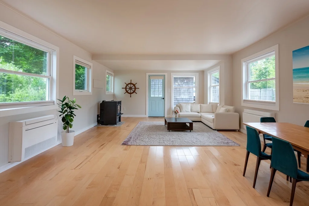 2 bed, 1 bath apartment for rent at 8 Hideaway Pl, Rockport — photo 5 of 18