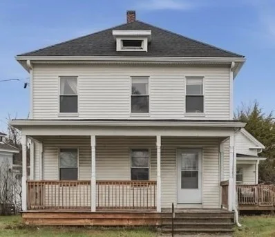 2 bed, 1 bath apartment for rent at 8 Highland St Unit 1, Clinton — photo 1 of 6