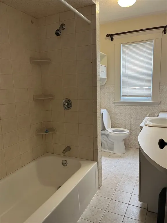 3 bed, 1 bath apartment for rent at 8 Hill St Unit 1, West Somerville — photo 23 of 24