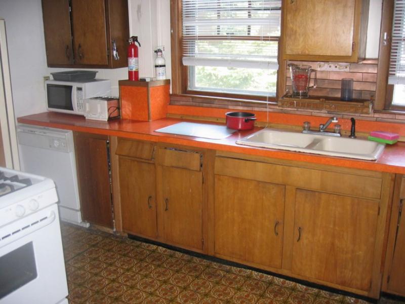 4 bed, 1.5 bath apartment for rent at 8 Hobson St Unit 2, Oak Square — photo 11 of 13