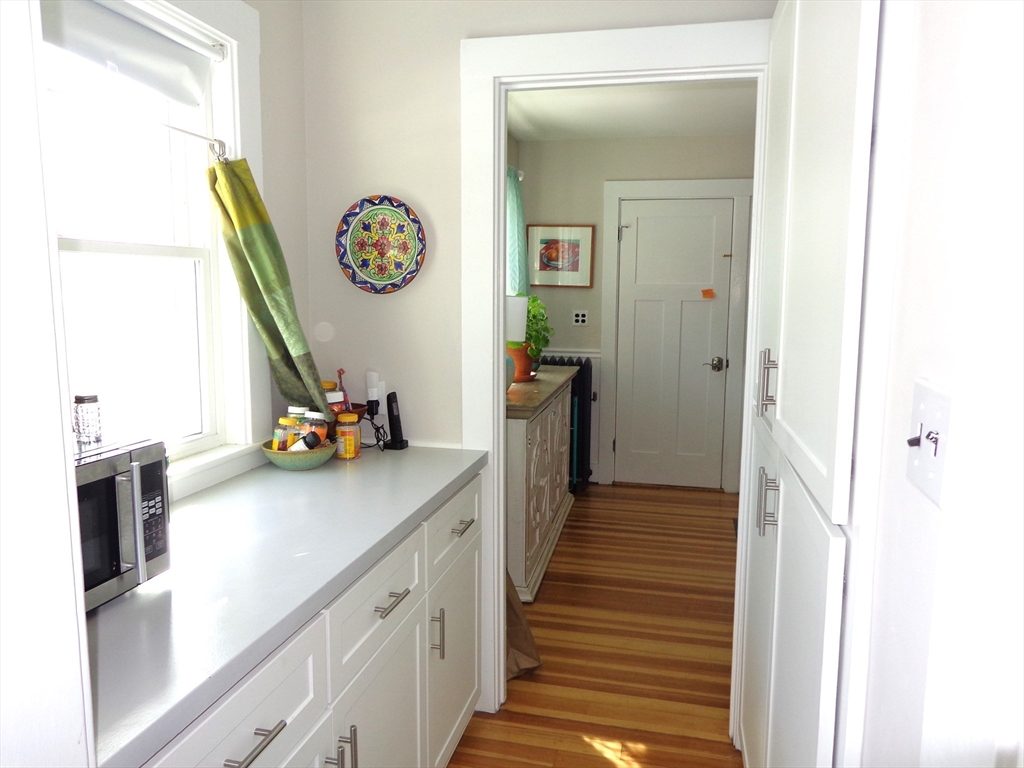 2 bed, 1 bath apartment for rent at 8 Holden Rd Unit 8, Belmont — photo 6 of 16