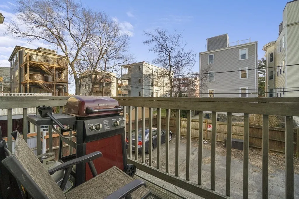 3 bed, 2 bath apartment for rent at 8 Howell Unit 1, Dorchester — photo 12 of 14