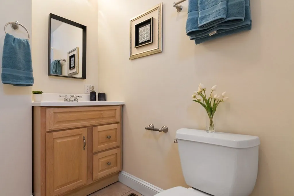 3 bed, 2 bath apartment for rent at 8 Howell Unit 1, Dorchester — photo 10 of 14