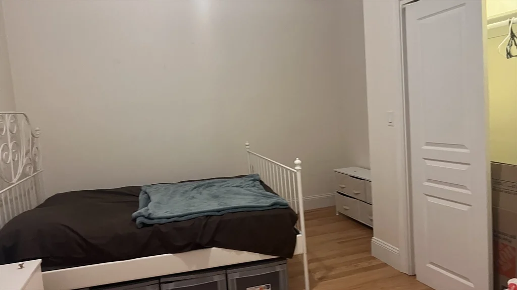 2 bed, 1 bath apartment for rent at 8 Humboldt Pl Unit 1, South Boston — photo 11 of 17