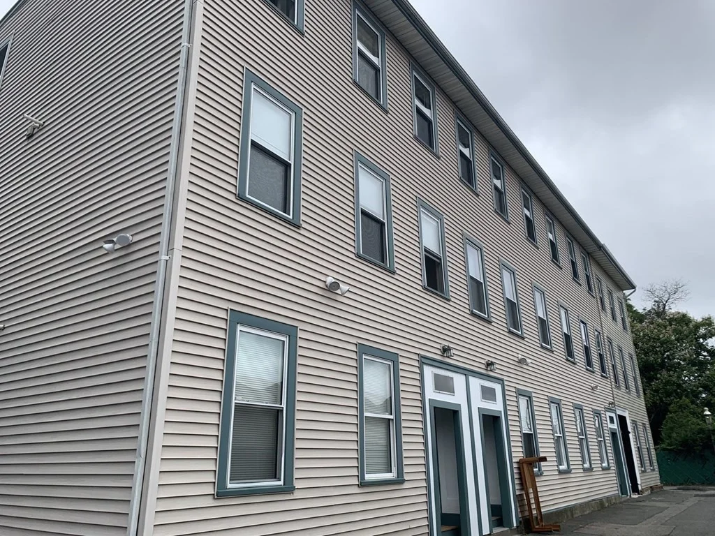 2 bed, 1 bath apartment for rent at 8 Humboldt Pl Unit 1, South Boston