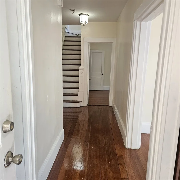 4 bed, 1 bath apartment for rent at 8 Humphreys Pl Unit 8, Boston — photo 1 of 20