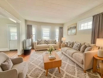 3 bed, 1 bath apartment for rent at 8 Hunnewell Unit 8, Brighton — photo 2 of 3