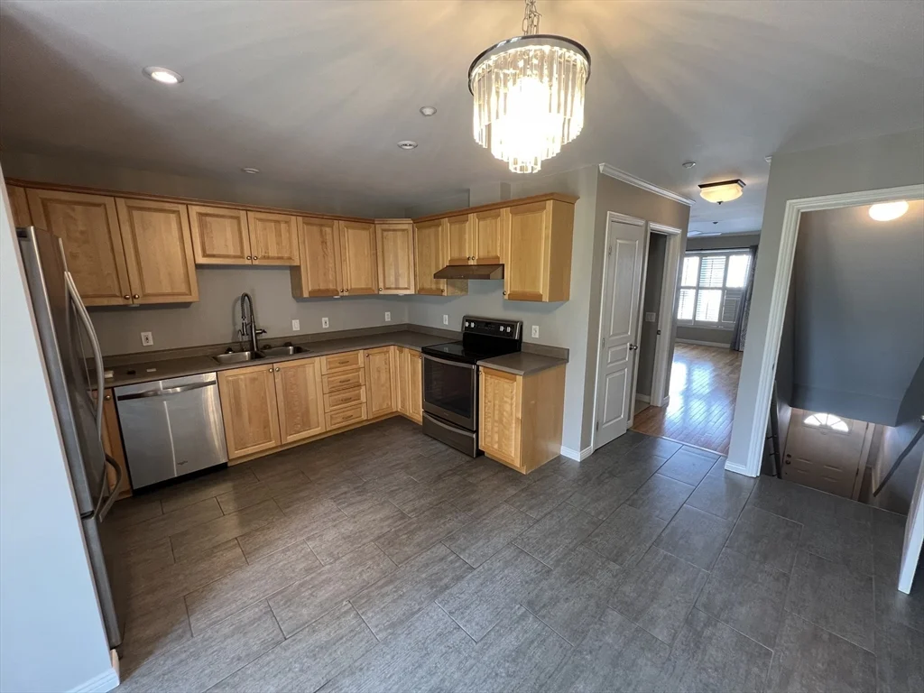 2 bed, 1 bath apartment for rent at 8 Intervale Ct Unit A, Hudson