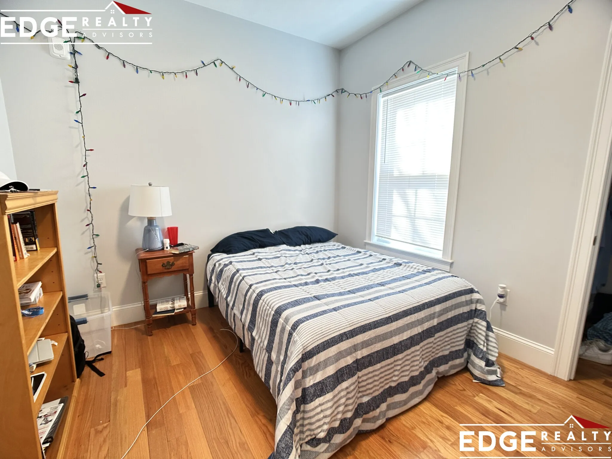 4 bed, 2 bath apartment for rent at 8 Islington St Unit 2, Allston — photo 4 of 9