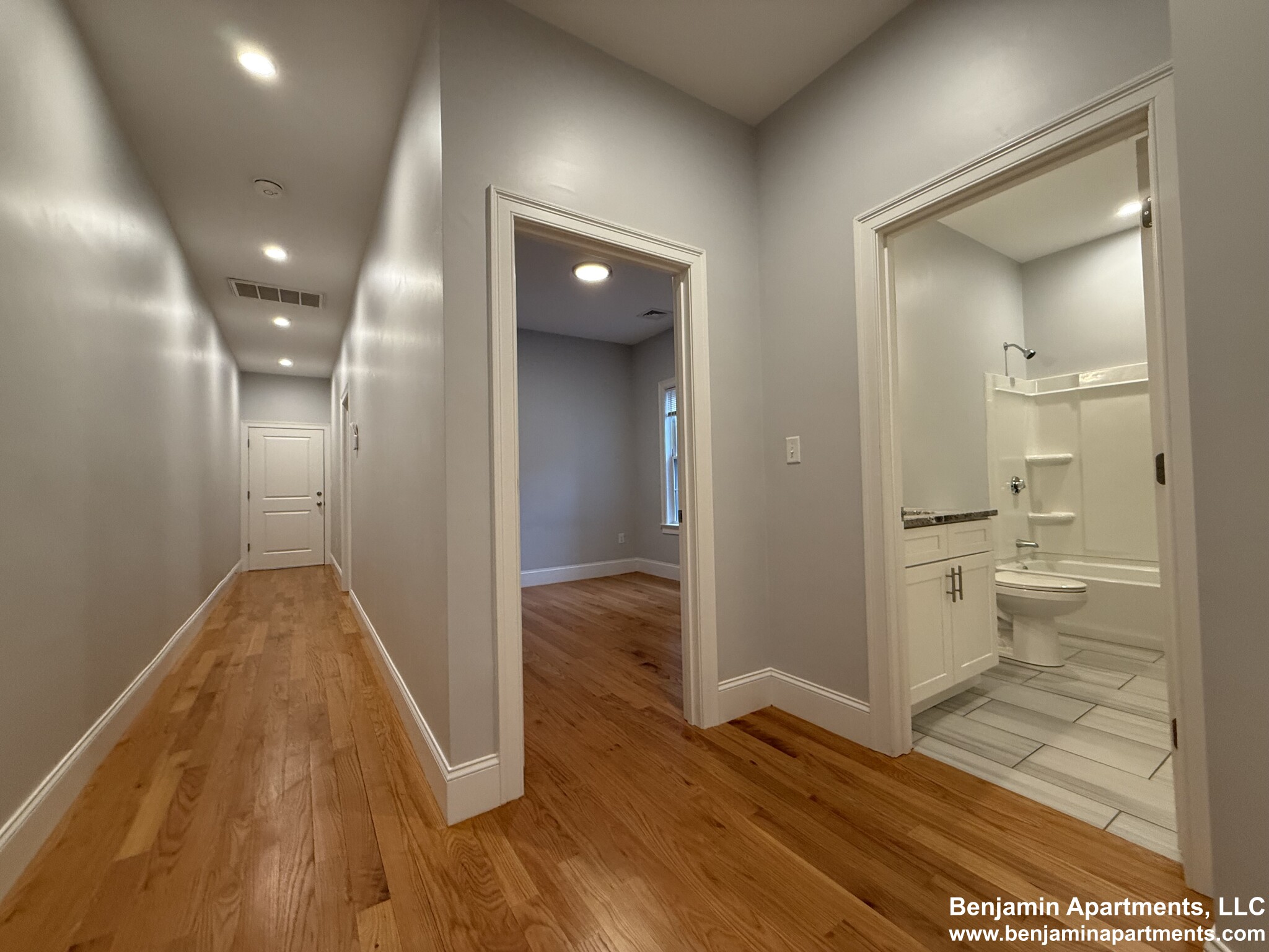 4 bed, 2 bath apartment for rent at 8 Islington St Unit 8, Allston — photo 13 of 15