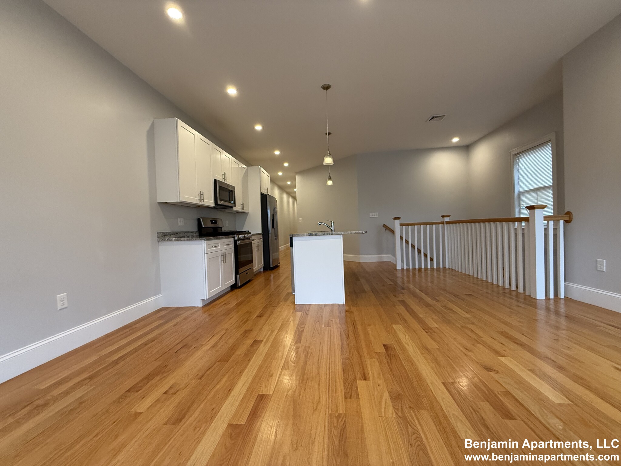 4 bed, 2 bath apartment for rent at 8 Islington St Unit 8, Allston — photo 3 of 15