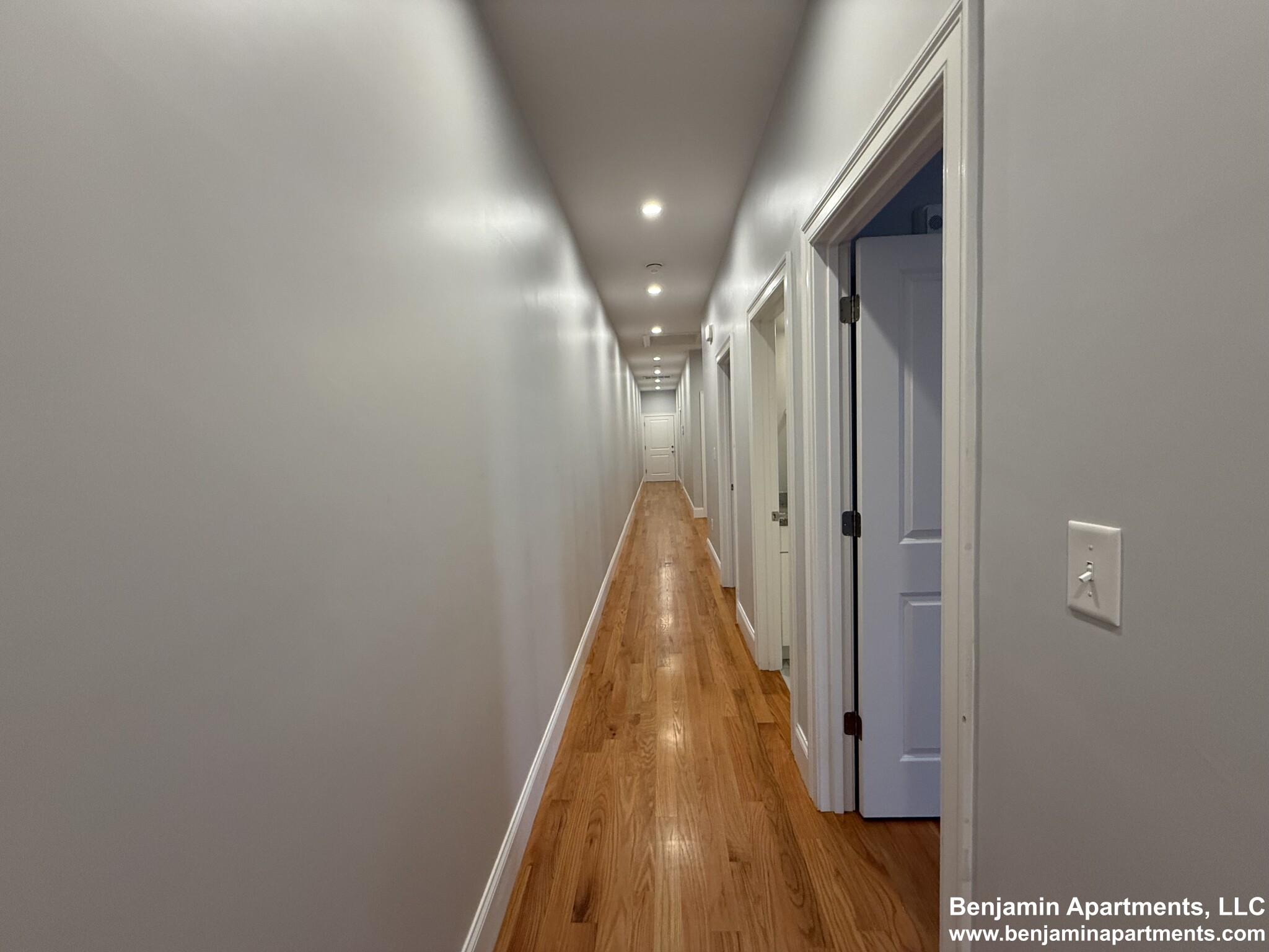4 bed, 2 bath apartment for rent at 8 Islington St Unit 8, Allston — photo 9 of 15
