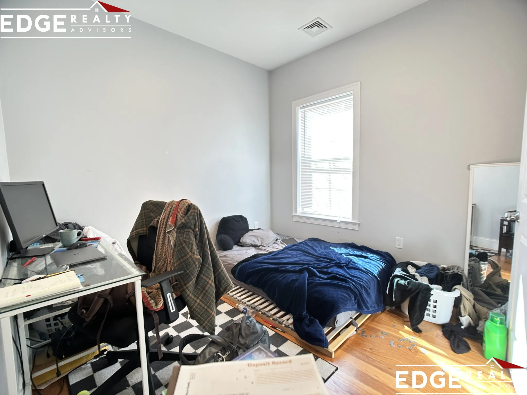 4 bed, 2 bath apartment for rent at 8 Islington St Unit N/A, Allston — photo 6 of 9