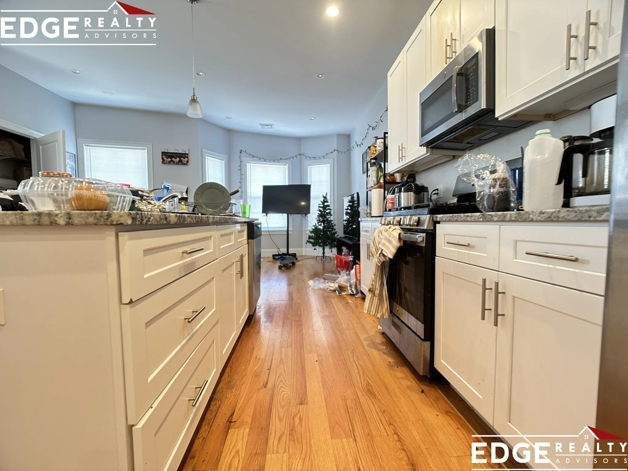 4 bed, 2 bath apartment for rent at 8 Islington St Unit N/A, Allston — photo 2 of 9