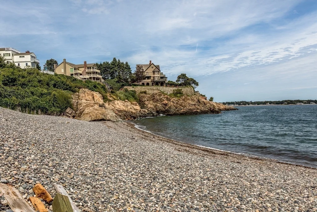 4 bed, 3 bath apartment for rent at 8 Jackson Rd, Marblehead — photo 38 of 38