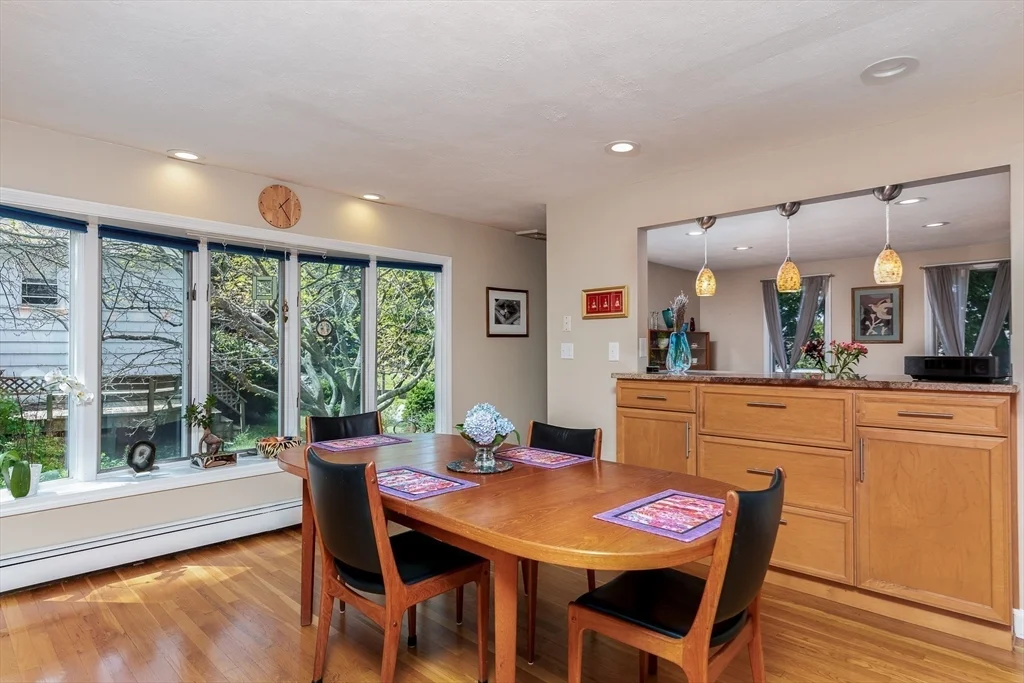 4 bed, 3 bath apartment for rent at 8 Jackson Rd, Marblehead — photo 16 of 38