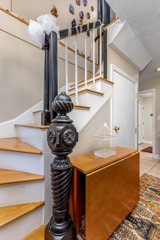 4 bed, 3 bath apartment for rent at 8 Jackson Rd, Marblehead — photo 4 of 38