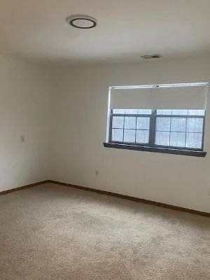 2 bed, 1 bath apartment for rent at 8 Jackson St Unit B-4, Quincy — photo 5 of 11