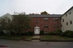 2 bed, 1 bath apartment for rent at 8 Jackson St Unit B-4, Quincy — photo 2 of 11