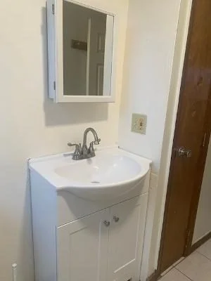 2 bed, 1 bath apartment for rent at 8 Jackson St Unit B-4, Quincy — photo 8 of 11