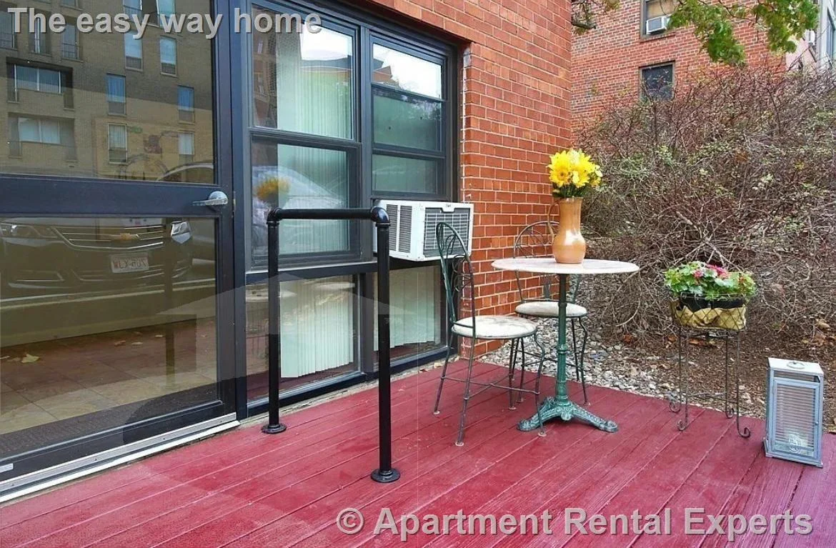 1 bed, 1 bath apartment for rent at 8 Juniper St Unit 17, Brookline Village — photo 5 of 5