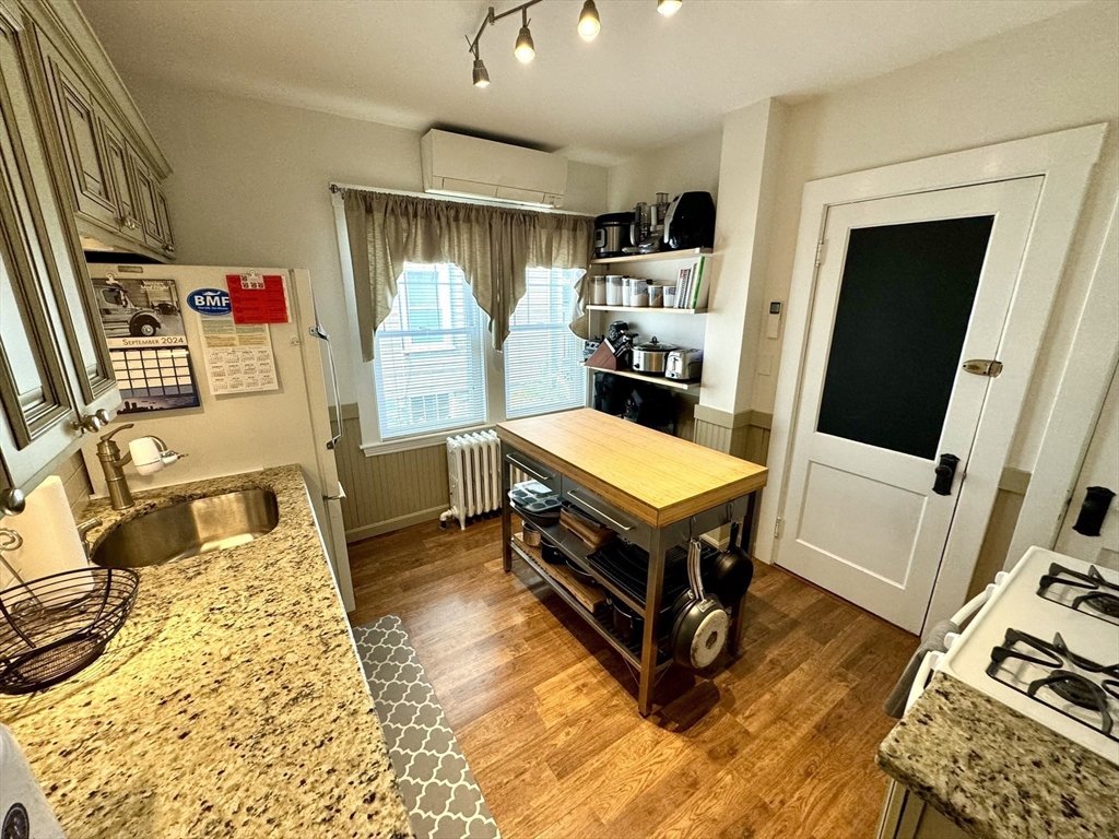 2 bed, 1 bath apartment for rent at 8 Kahler Ave Unit 1, Milton — photo 3 of 31