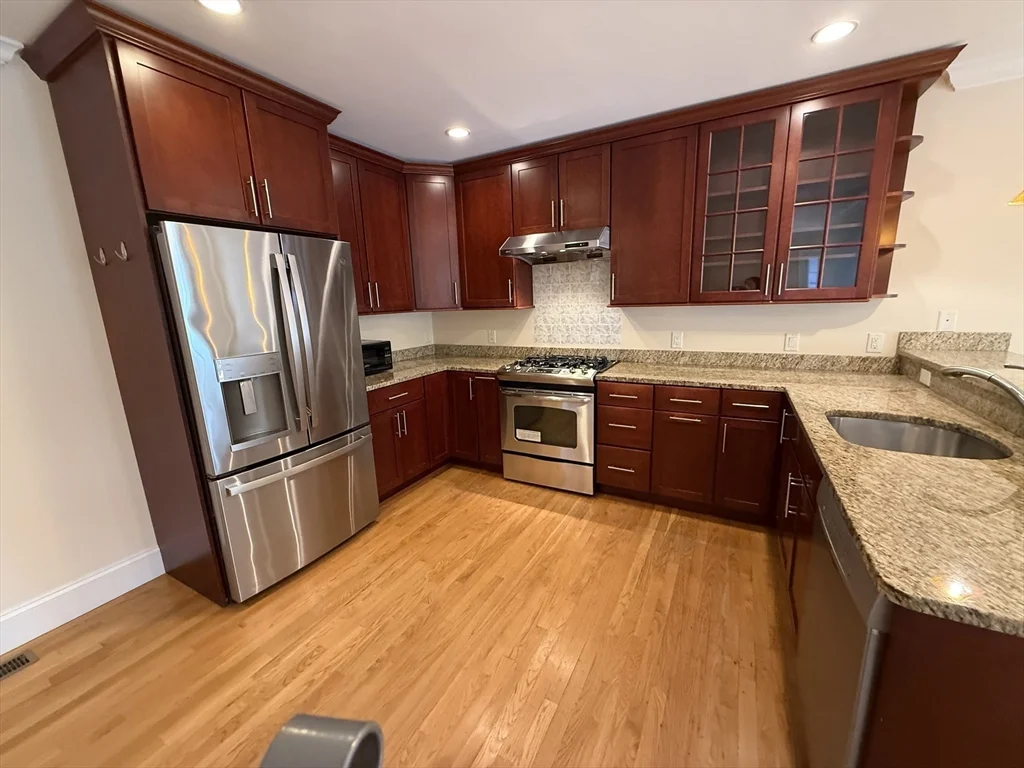 5 bed, 3 bath apartment for rent at 8 Kenneth Unit 8, Newton — photo 2 of 21