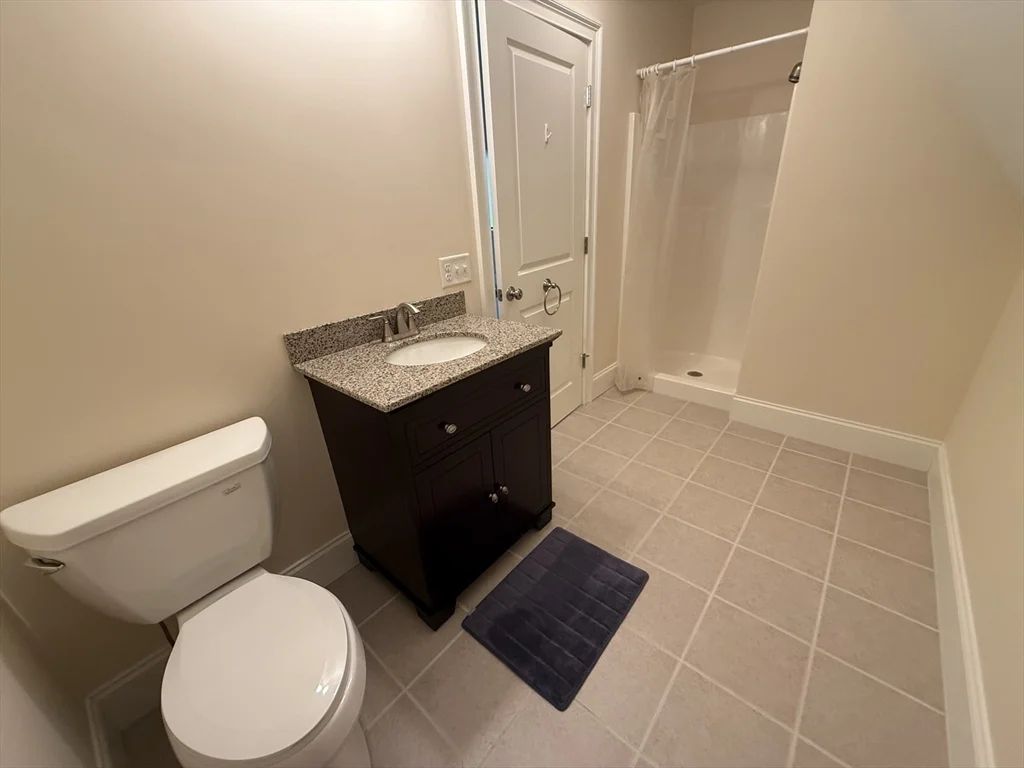 5 bed, 3 bath apartment for rent at 8 Kenneth Unit 8, Newton — photo 17 of 21