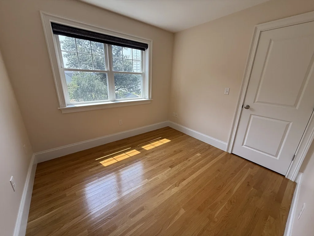 5 bed, 3 bath apartment for rent at 8 Kenneth Unit 8, Newton — photo 10 of 21