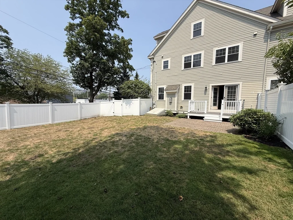 5 bed, 3 bath apartment for rent at 8 Kenneth Unit 8, Newton — photo 20 of 21