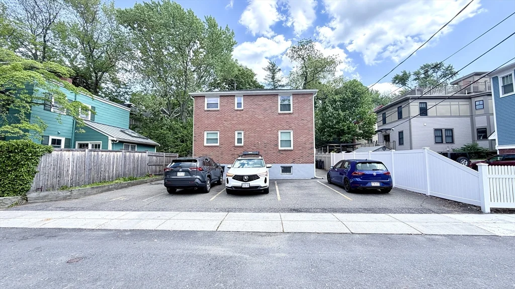 2 bed, 1 bath apartment for rent at 8 Kenwood St Unit 4, Cambridgeport — photo 11 of 12