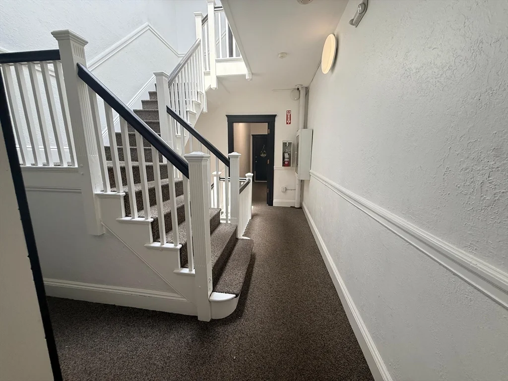 2 bed, 1 bath apartment for rent at 8 Kenwood St Unit 6, Dorchester — photo 1 of 8