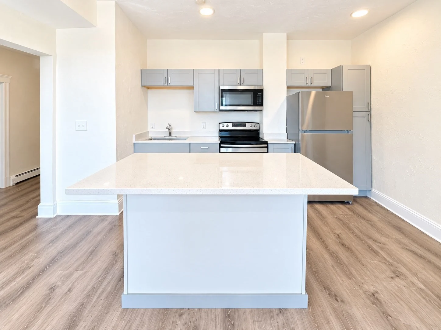 2 bed, 1 bath apartment for rent at 8 Kenwwod St Unit 7, Dorchester — photo 4 of 20